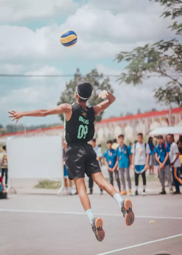 volly-ball-player
